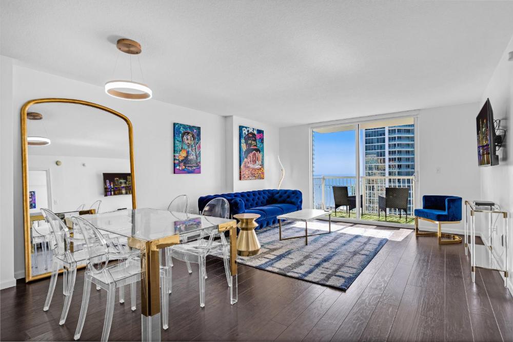 Apartment with Sea View interior